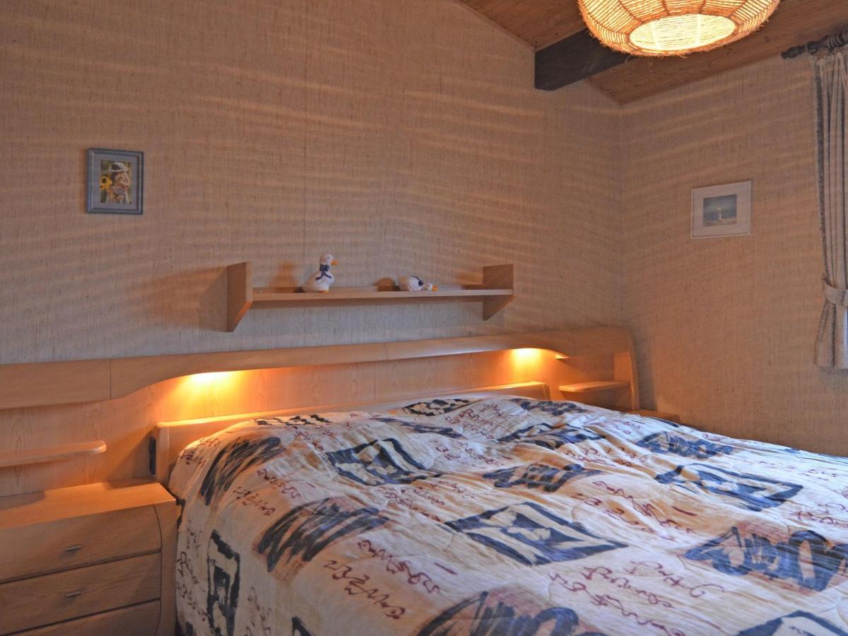 Furnished Bungalow With Peaceful Neighbourhood Meschede Buitenkant foto