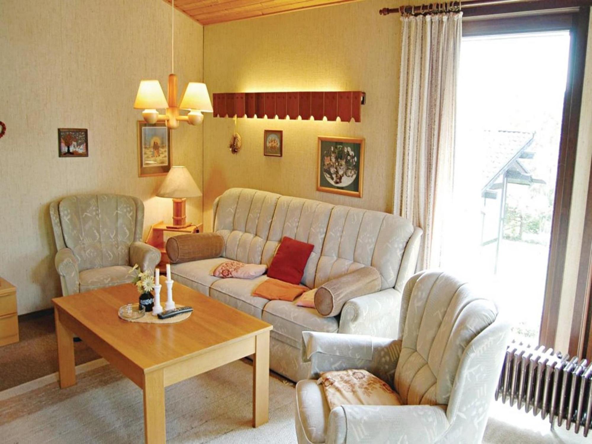 Furnished Bungalow With Peaceful Neighbourhood Meschede Buitenkant foto